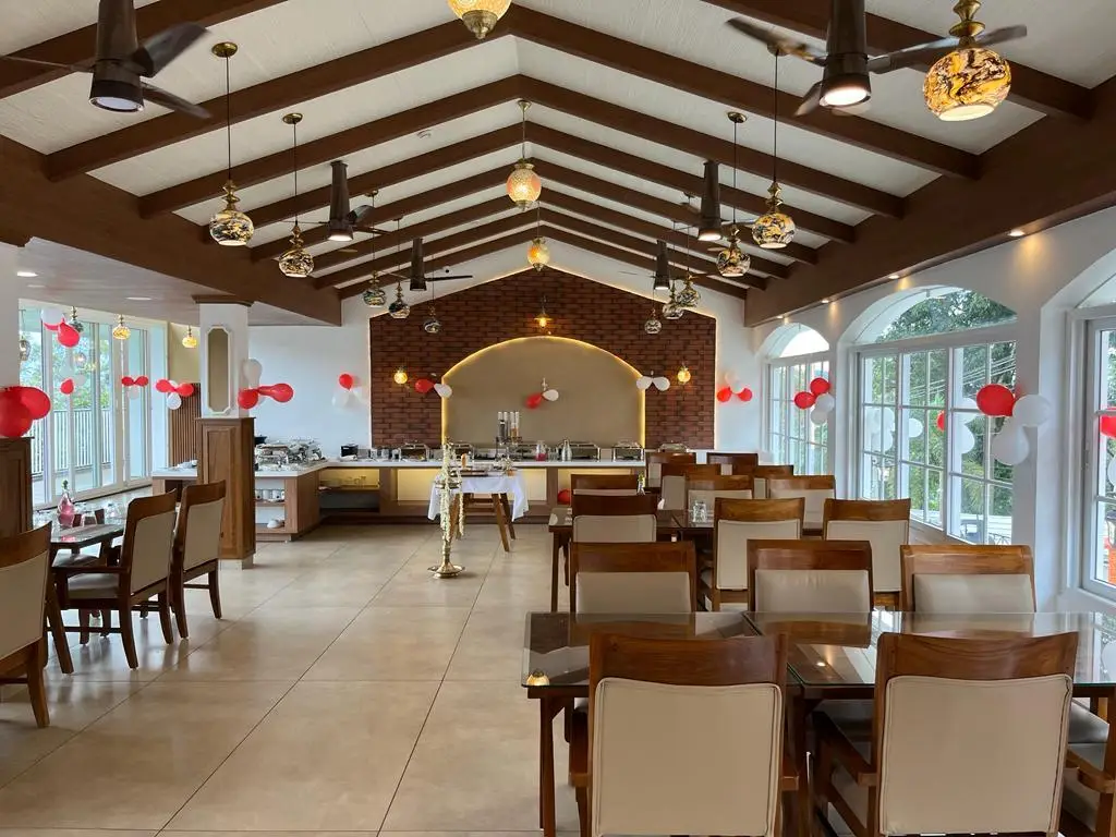 Муннар: British County Resorts