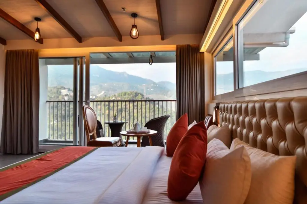 Муннар: British County Resorts