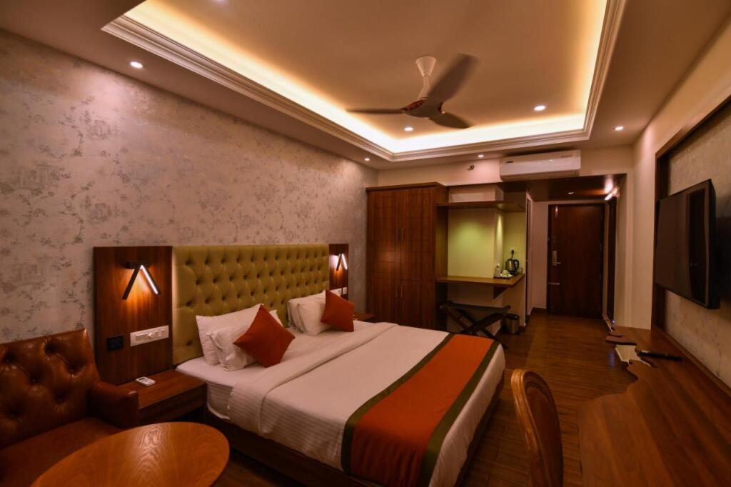 Муннар: British County Resorts