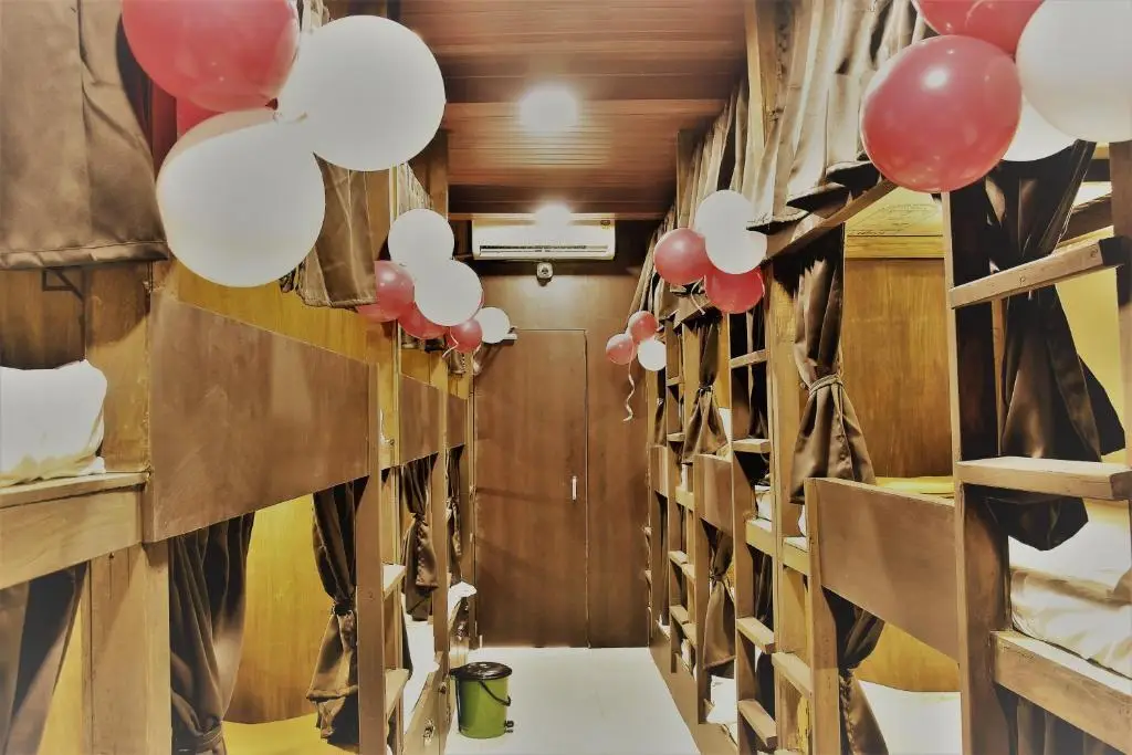 Мумбаи: Asra Dormitory