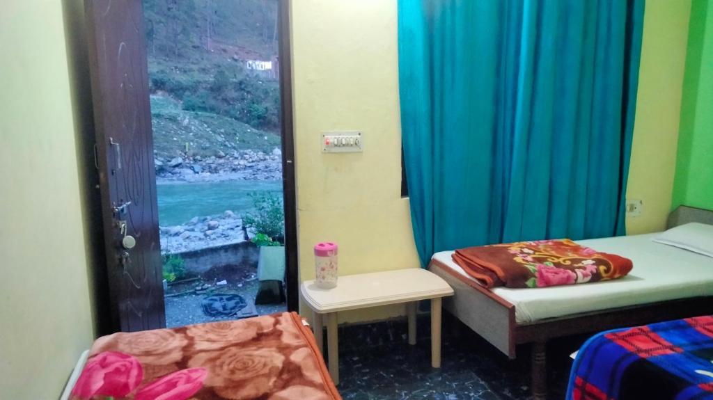 Уттаркаши: Ganga darshan guest house Gangotri road Uttarkashi