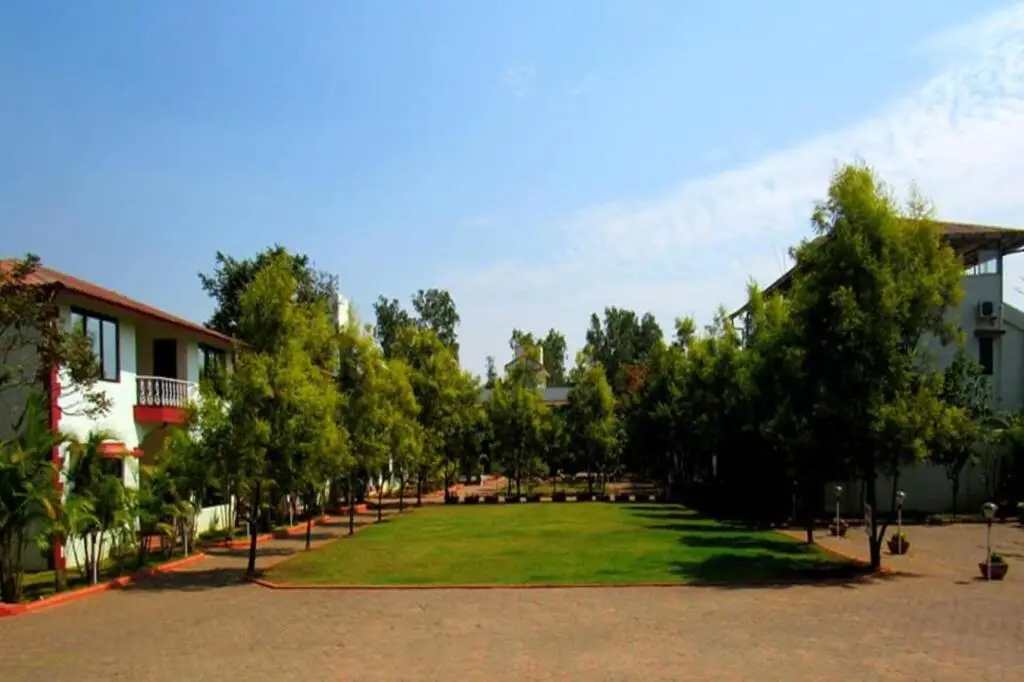 Хандала: Govinda Resorts