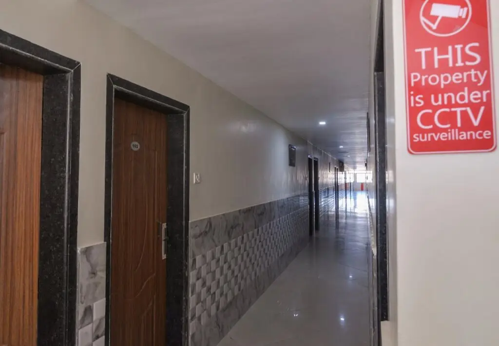 Hotel Om Palace by OYO Rooms — фото 1
