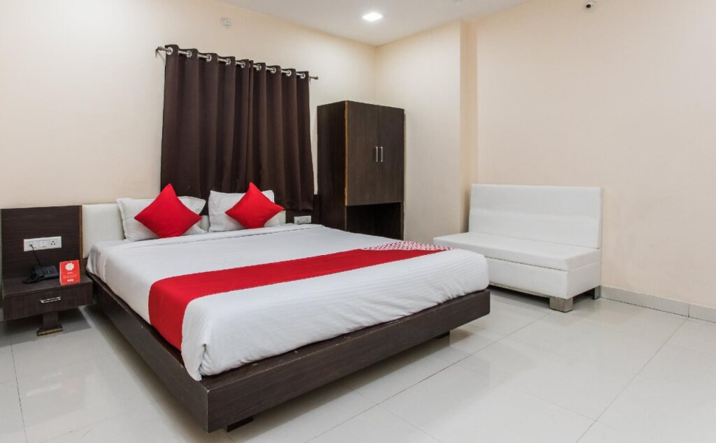 Удджайн: Aaradhy Hotel