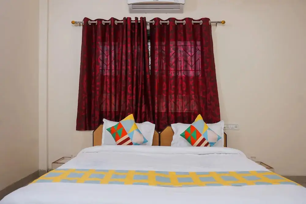Лонавала: Oyo 19648 Home Classy Stay Lonavala Wax Museum