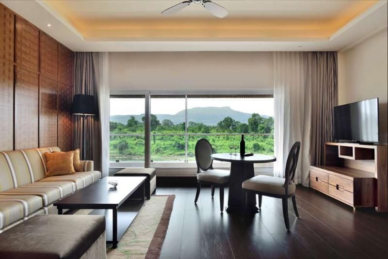 Хандала: Radisson Blu Resort & Spa Karjat