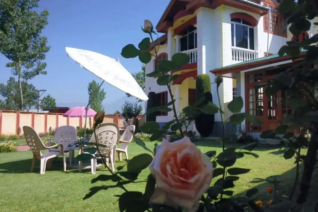 Шринагар: Asif Heritage And Resort