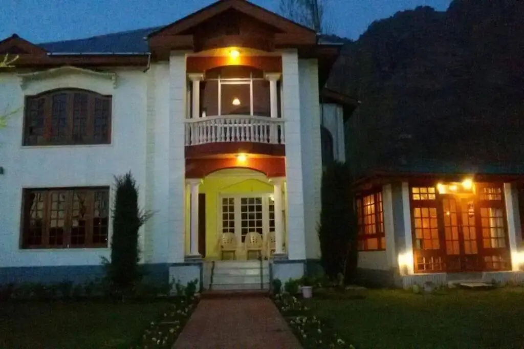 Шринагар: Asif Heritage And Resort