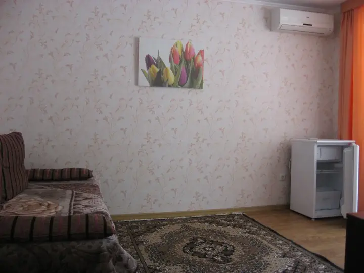 Партенит: Hotel Raduga