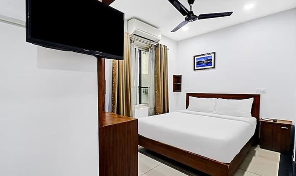 Коччи: FabHotel Stratford
