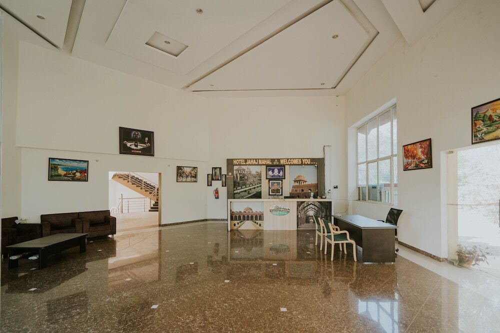 Дхар: TGI Jahaj Mahal Resort