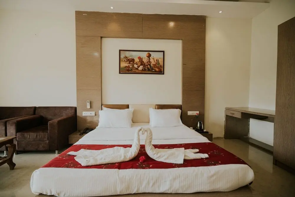 Дхар: TGI Jahaj Mahal Resort