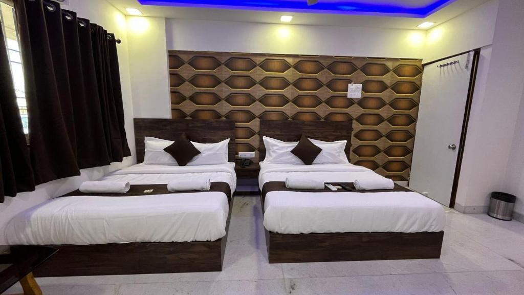 Hotel Plaza Rooms - Prabhadevi Dadar — фото 1