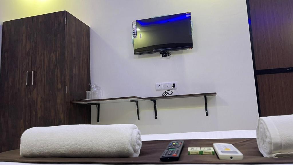Мумбаи: Hotel Plaza Rooms - Prabhadevi Dadar