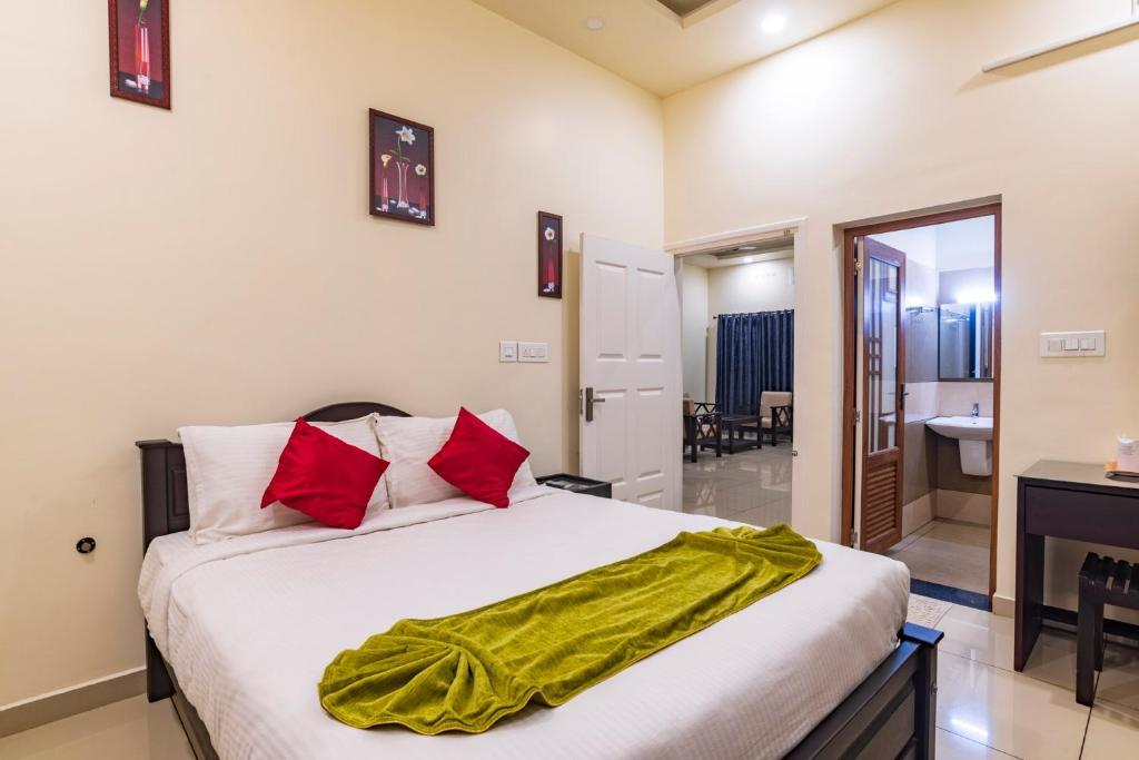 Куттикканам: Pine Clough Holidays Vagamon