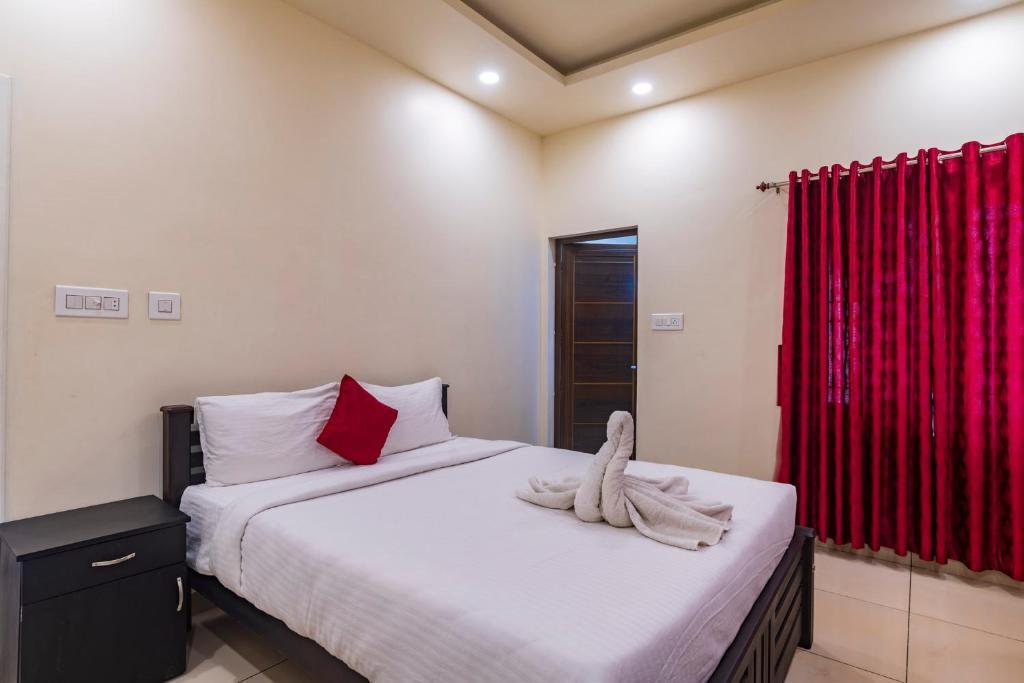 Куттикканам: Pine Clough Holidays Vagamon