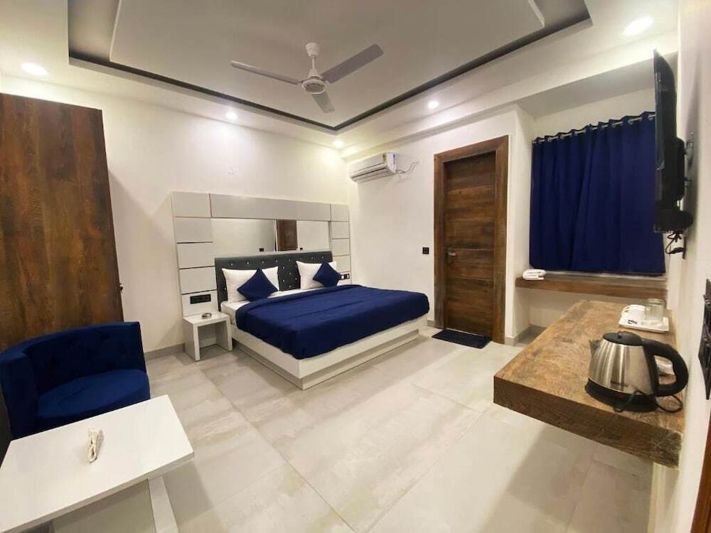 Нойда: Hotel Metro Stay by f9 hotels