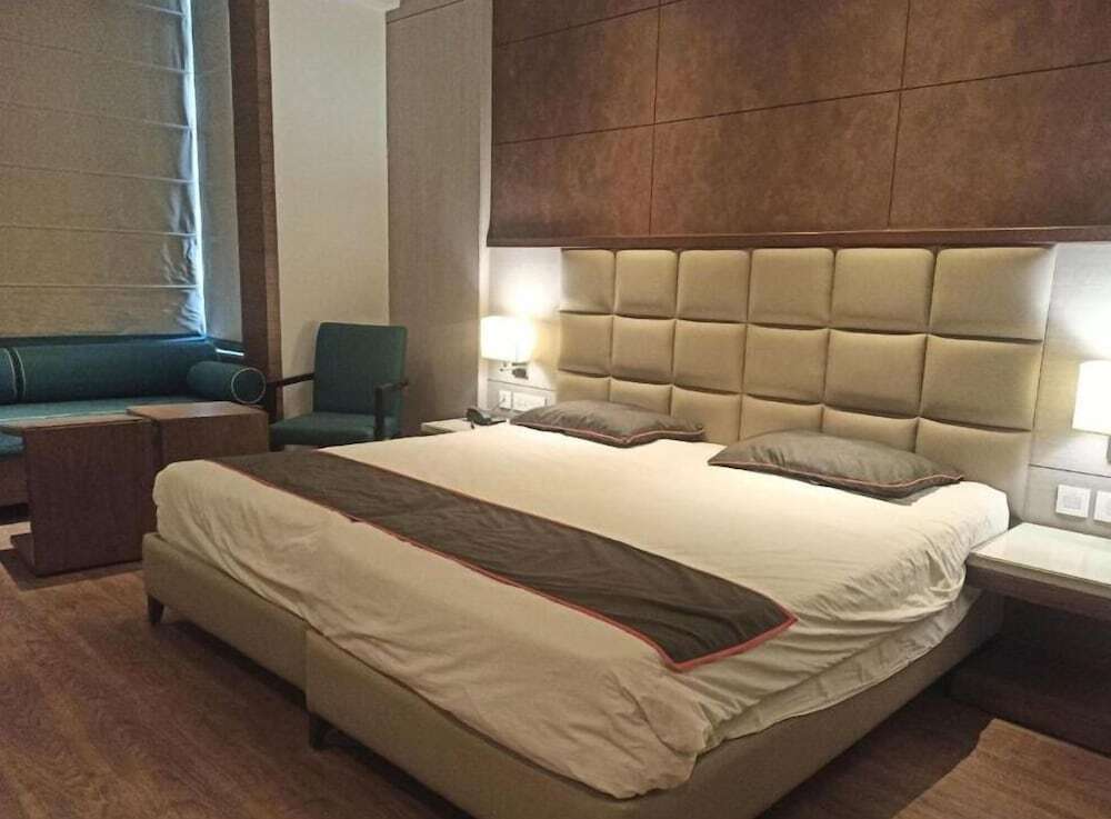 Нью-Дели: Lemonwood Suites