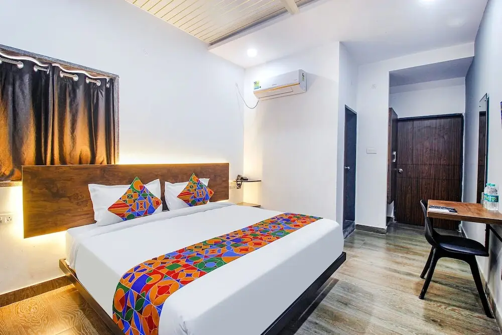 Хидерабад: Fabhotel W Grand Suites