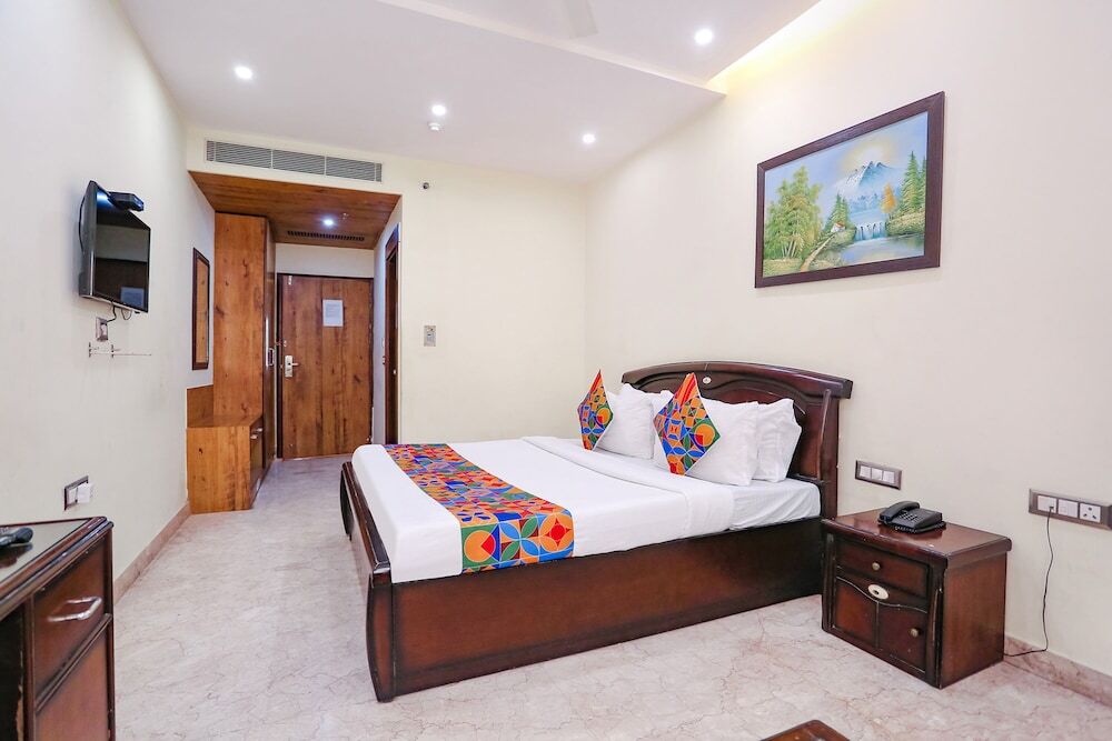 Нью-Дели: FabHotel F9 NSP