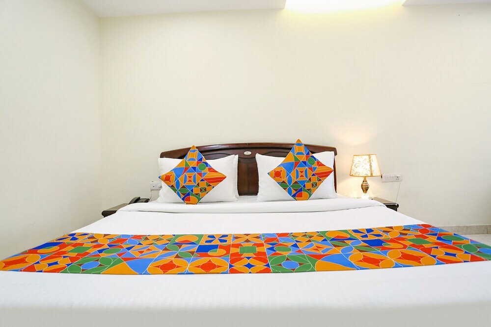 Нью-Дели: FabHotel F9 NSP