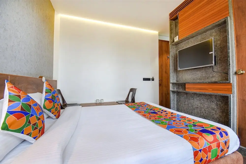 Вакад: Fabhotel Brown Inn