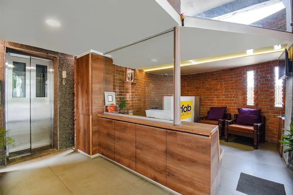 Вакад: Fabhotel Brown Inn