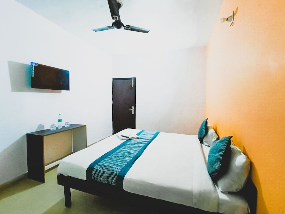 Нью-Дели: Roomshala 030 Lisa Homes