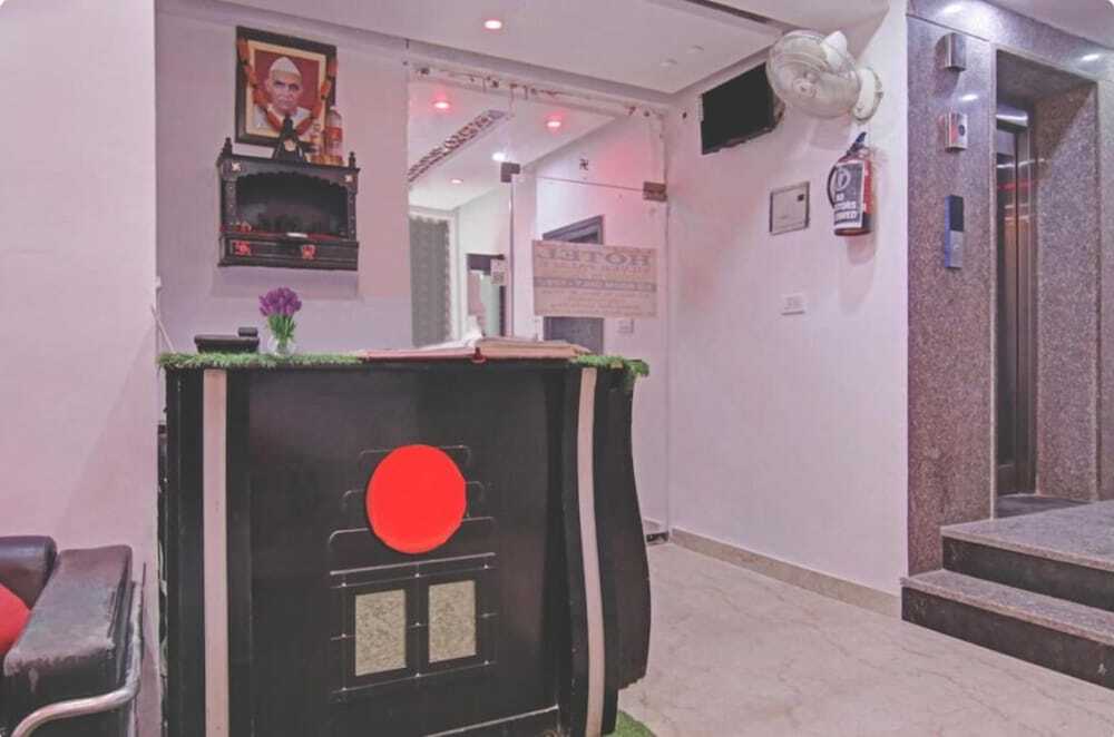 Roomshala 032 Silver Key Sector 9 — фото 1