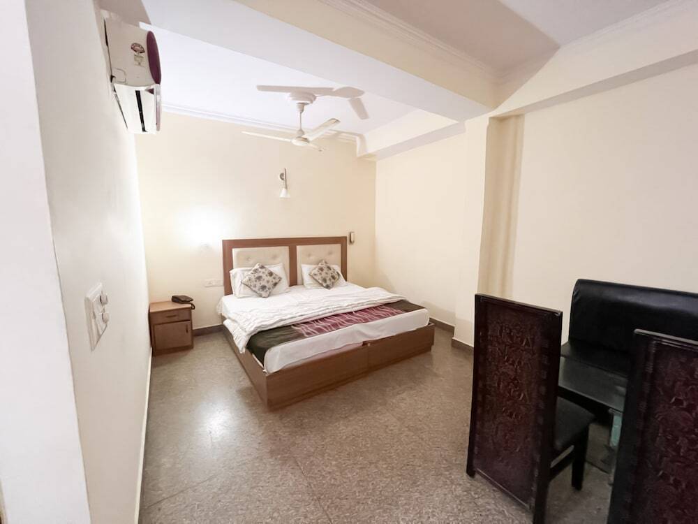 Нью-Дели: Roomshala 033 Silver Inn NFC
