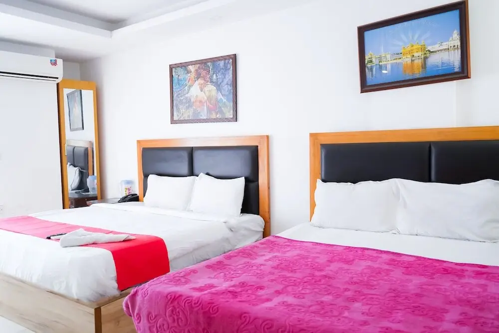 Нью-Дели: Roomshala 054 Hotel Mahal