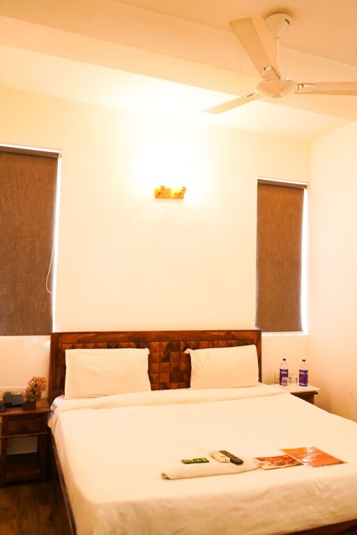 Нью-Дели: Roomshala 028 Blu Lagoon