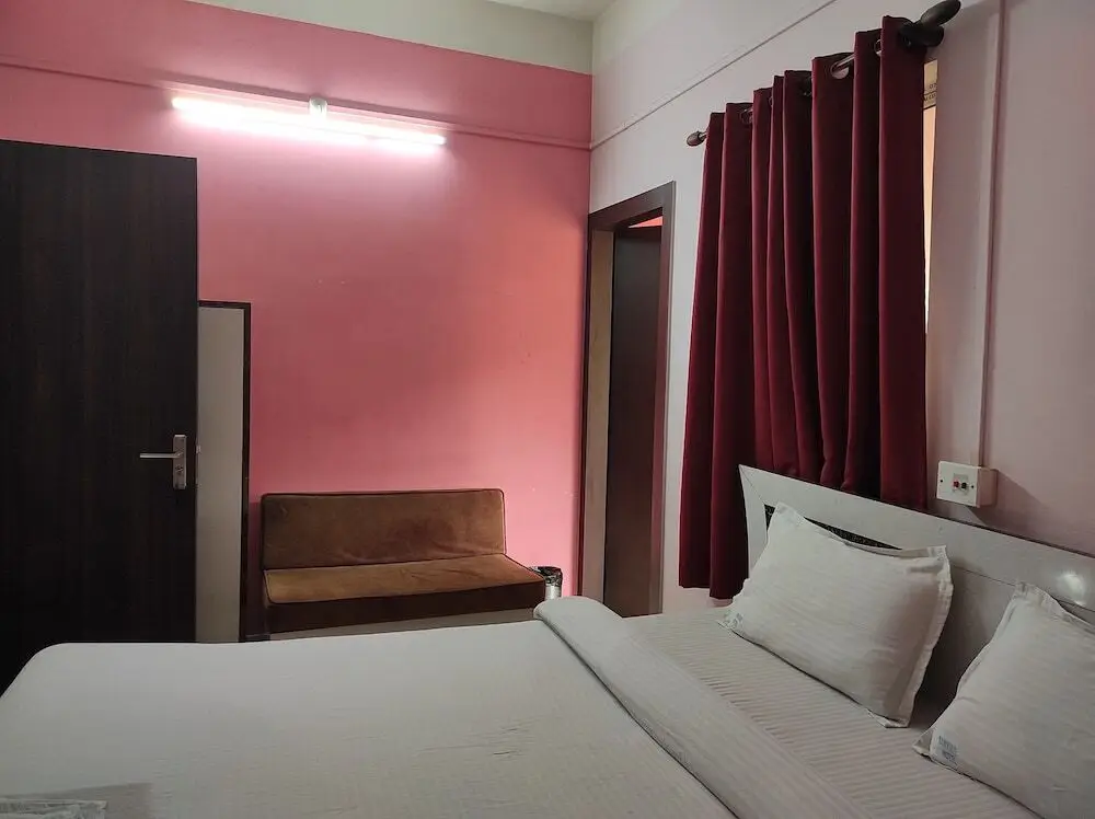 Гувахати: Sawkmie Hotel