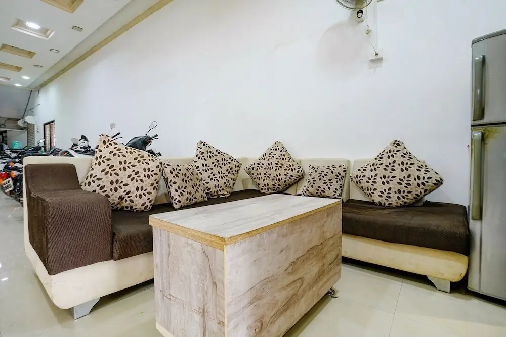 Пуна: Fabhotel Kesar Inn