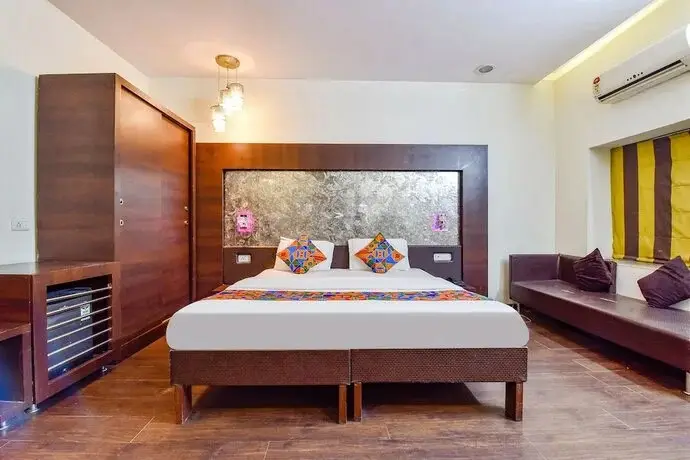 Кота: Fabhotel Prime Surpin Palace