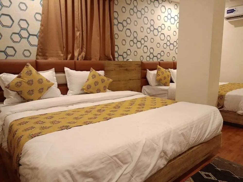 Вадодара: Hotel MD
