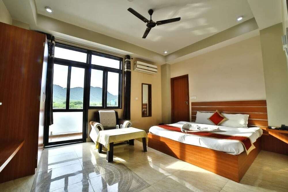 Амбер: The Heritage Hotel