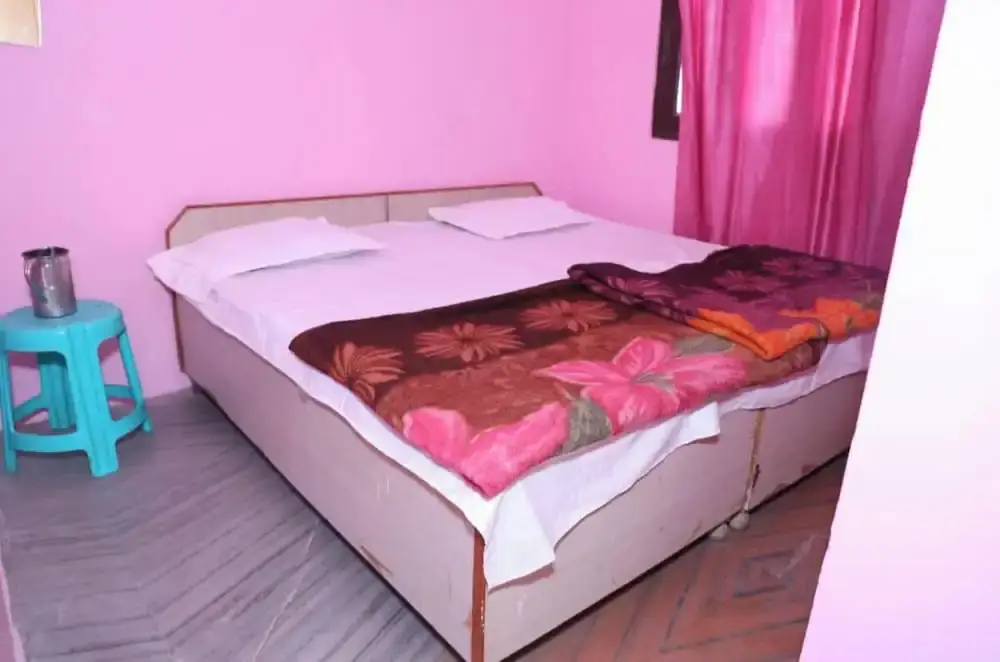 Техри: Hotel Omkaar and Restaurant