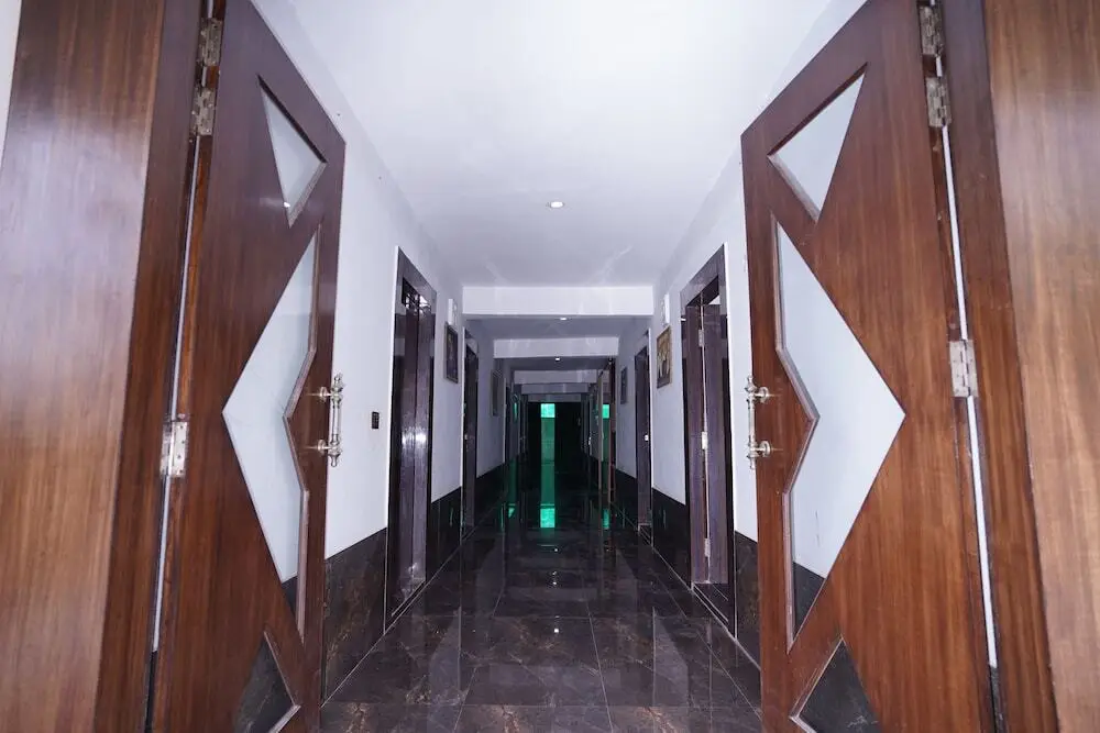 Нойда: Mount Olympus hotel By F9 Hotels
