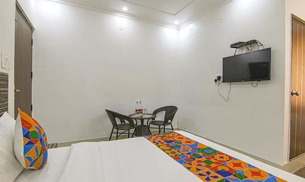 Дехрадун: Fabhotel Shri Krishna Residency