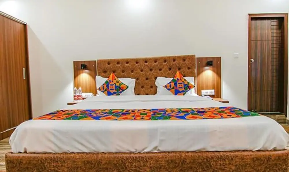 Дехрадун: Fabhotel Shri Krishna Residency