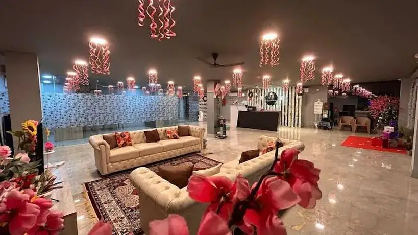 Гувахати: JD Grand Inn
