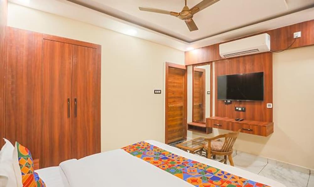 Праяградж: Fabhotel The Treenity House