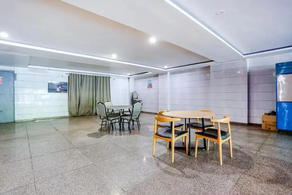 Нью-Дели: FabHotel F9 Rohini Sector 23