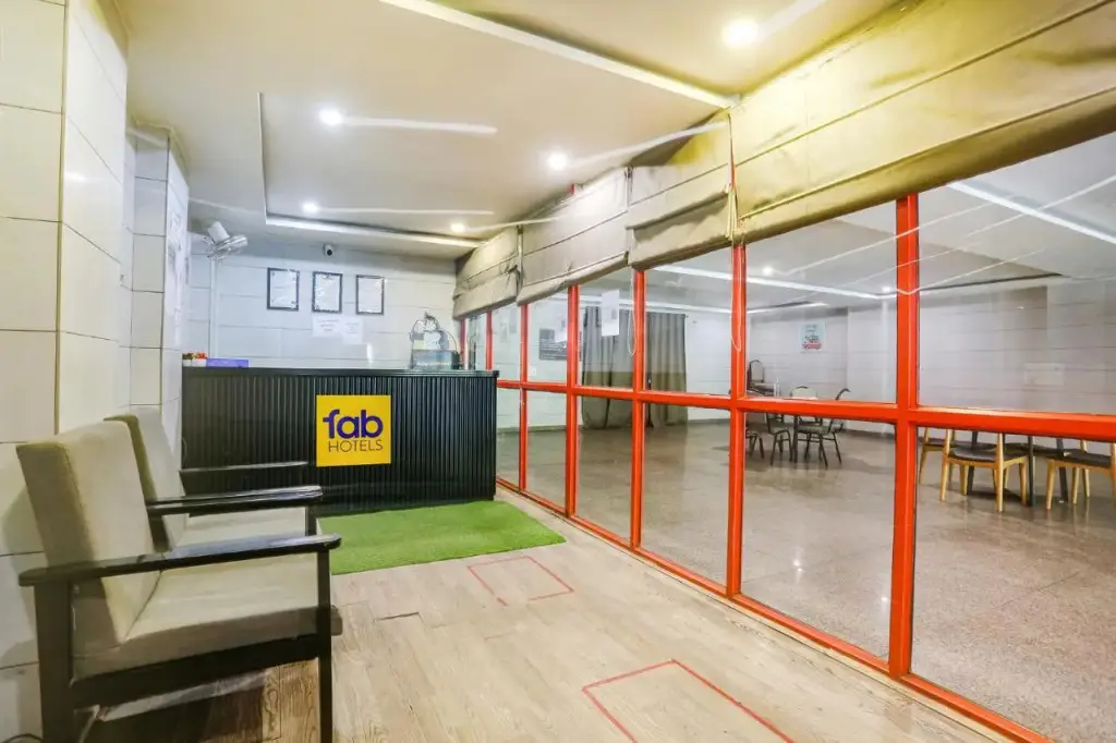 FabHotel F9 Rohini Sector 23 — фото 1