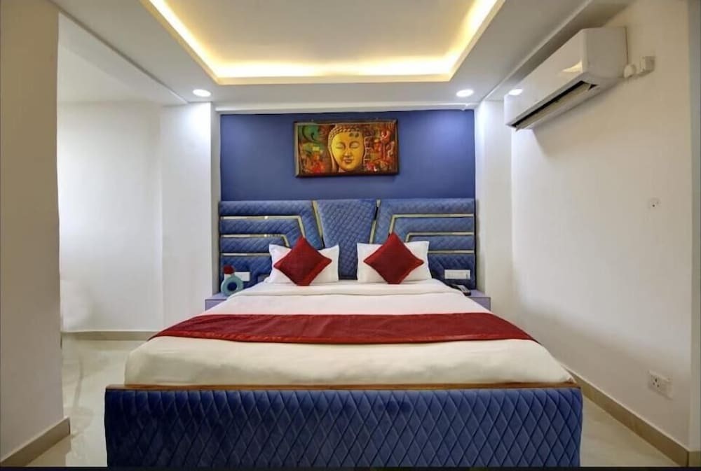 Нойда: Hotel Noida Dreamz 144