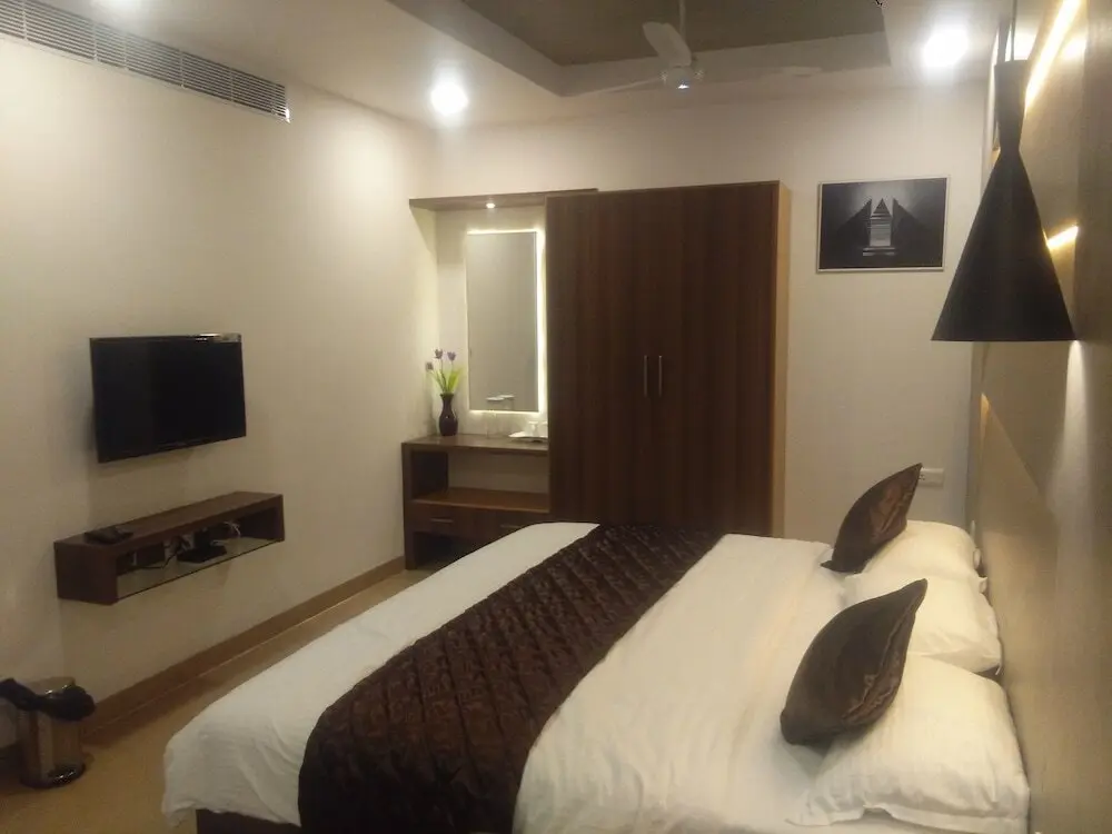 Ченнаи: Treebo Golden Swan Tambaram