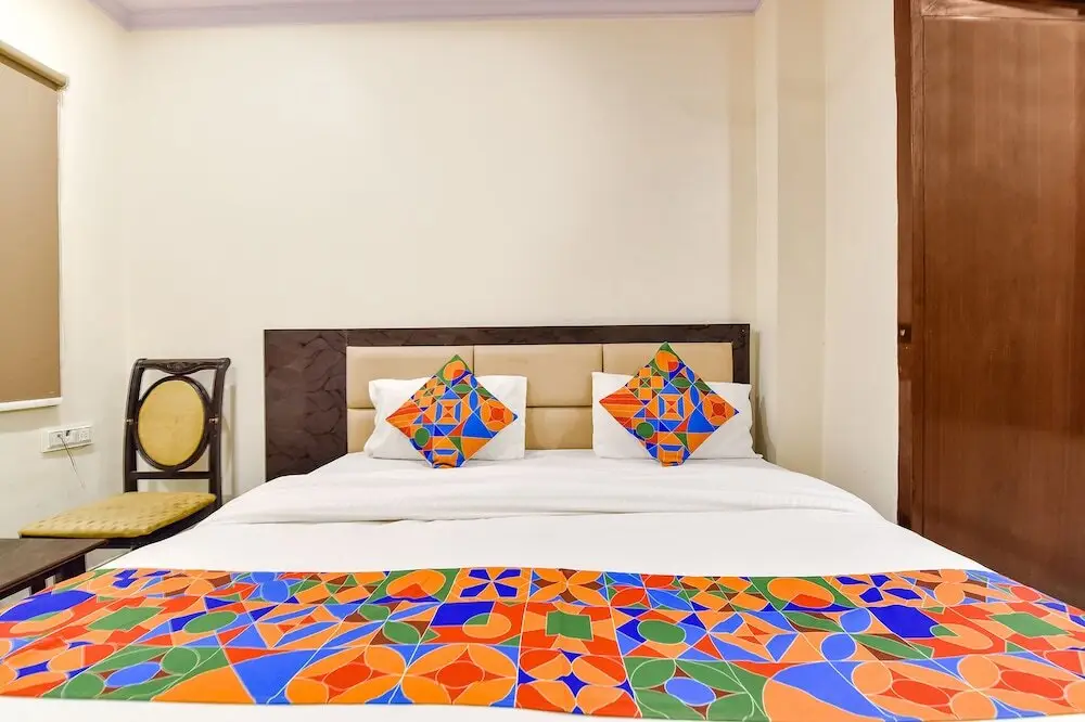 Джайпур: FabHotel Golden Leaf I