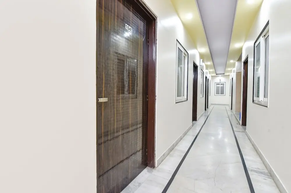 Джайпур: FabHotel Golden Leaf I