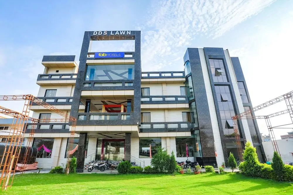 Лакхнау: Fabhotel Dds